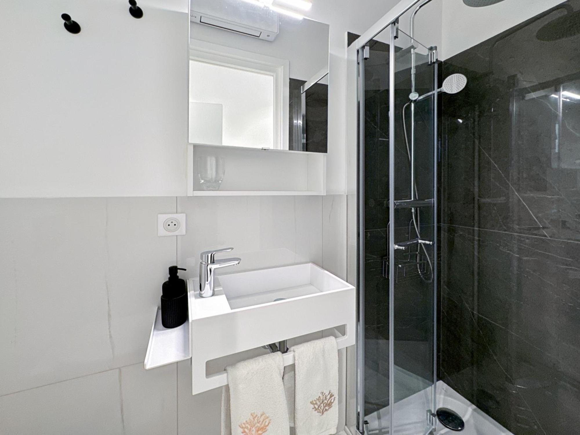 Tivoli 3 - Renovated 2 Bedrooms Appartment, Nice Terrace, Monaco Border, 5Mn From Casino Monte Carlo Бюсолей Екстериор снимка